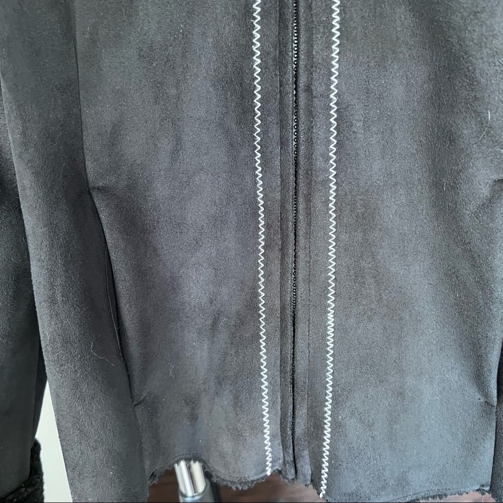 Jacket - Picture 3 of 4